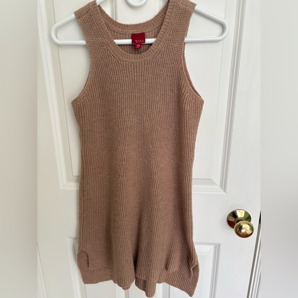 Gili Tan Sleeveless Tunic Sweater